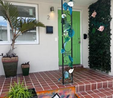 West Little Havana Apartment | Stunning Little Havana Suites Close to airport, Calle Ocho, Brickell, Wynwood and the Beaches - Free Parking