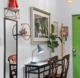 West Little Havana Apartment | Stunning Little Havana Suites Close to airport, Calle Ocho, Brickell, Wynwood and the Beaches - Free Parking