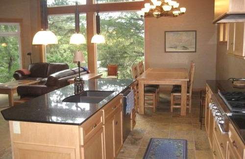 Gearhart House | Stunning Lodge-Like 4500 Sq Ft. Custom Home