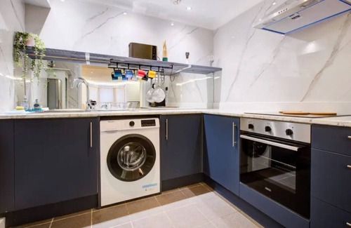 Brixton Apartment | Stunning London City Apartment Retreat