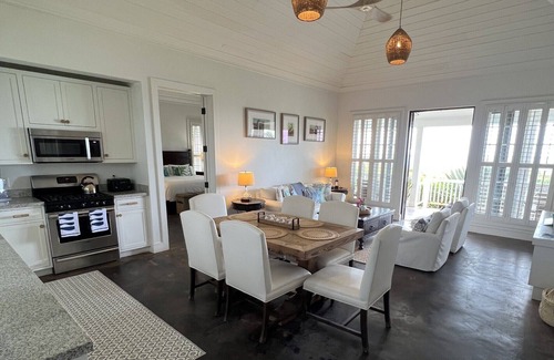 Governor's Harbour Villa | Stunning Luxury Villa Directly On French Leave Beach