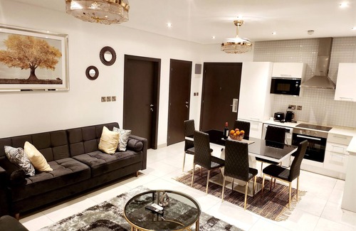 East Legon Apartment | Stunning Luxury 2Bed Apartment in Accra w/Pool,Gym