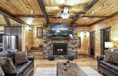 Gatlinburg Cabin | STUNNING Luxury Downtown City VIEW Cabin! 4 Masters! Game Room! 3 Decks! Hot Tub