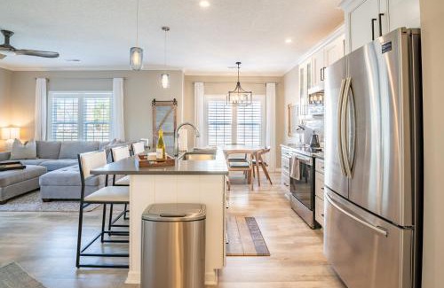 Leland House | Stunning Magnolia Greens Golf Resort Condo