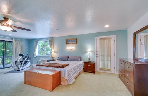 Medford House | Stunning Medford Escape w/ Panoramic Views!