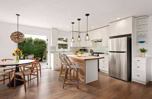 Alta Mesa House | Stunning Mesa Home with AC, Hot Tub & Garden