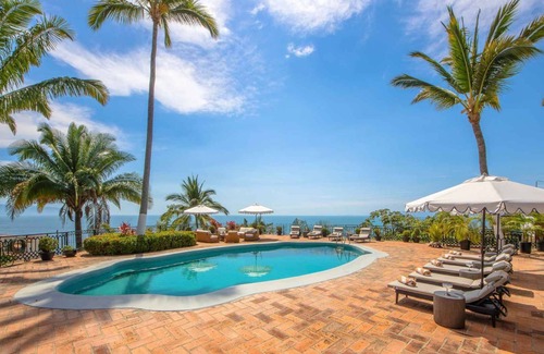 Conchas Chinas Villa | Stunning Mid-Century Modern Villa with Spacious Pool Deck & Panoramic Ocean View