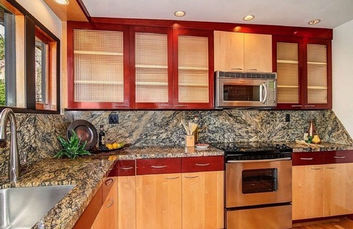 Tacoma House | Stunning Mid- Century Modern ReModeled Home from 1950s !