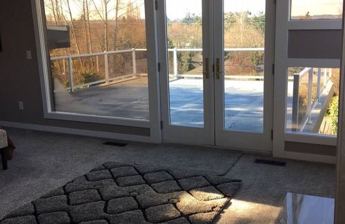 Tacoma House | Stunning Mid- Century Modern ReModeled Home from 1950s !