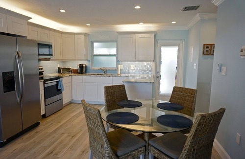 Siesta Key Condo | STUNNING MODEL VILLA, STEPS TO THE SIESTA KEY SAND. YOU WILL LOVE IT