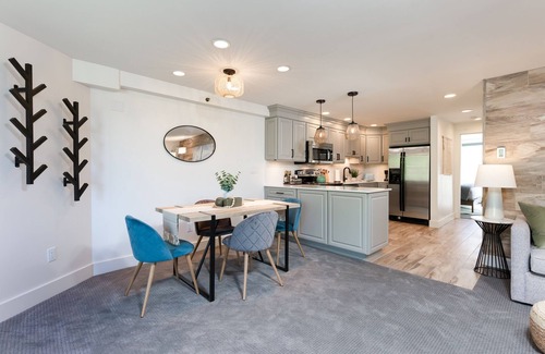 Snowmass Village Condo | Stunning & Modern Family-Friendly Slopeside Retreat in the Heart of Snowmass!
