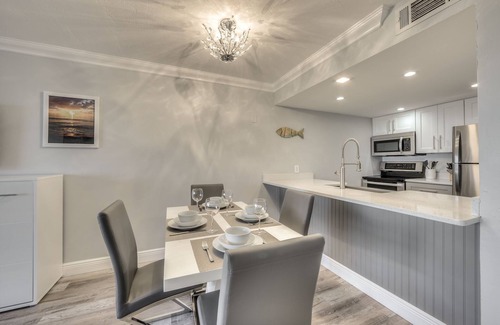 Captiva Condo | Stunning Modern beach front unit - completely renovated! Includes golf cart!