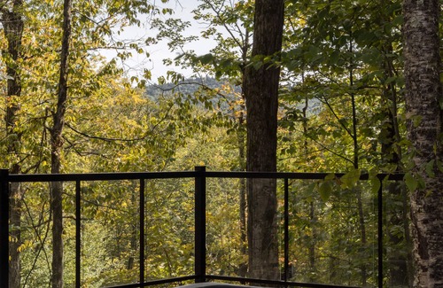 La Conception Ski Chalet | Stunning modern chalet nestled in the breathtaking Laurentian mountains.