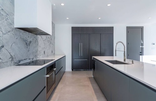 Poinsettia Heights House | Stunning Modern Luxury in Fort Lauderdale w Heated Pool & Spa, Minutes to Beach
