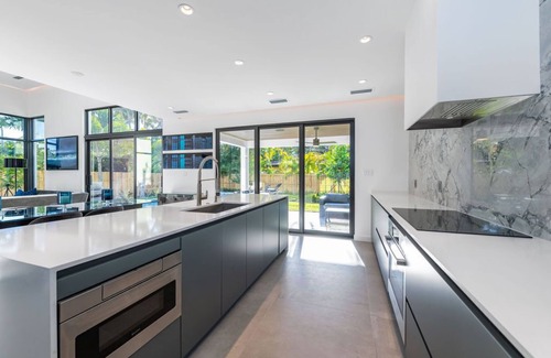 Poinsettia Heights House | Stunning Modern Luxury in Fort Lauderdale w Heated Pool & Spa, Minutes to Beach
