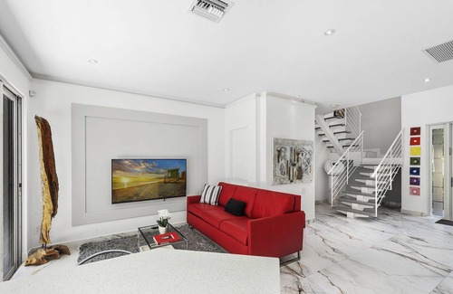 Tarpon River House | Stunning Modern Luxury Home with Pool & Roof Deck with Hot Tub