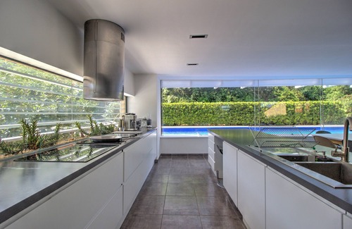 Ceret Villa | Stunning, modern villa, with pool, 15 minutes walk from Céret centre