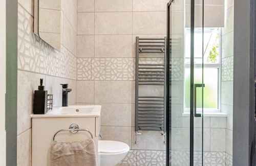 Moseley Apartment | Stunning Moseley Apartment