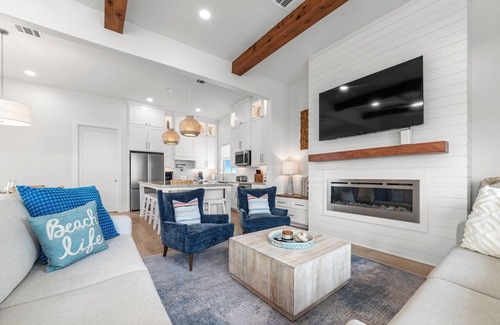 Galveston House | Stunning New Beach House in Pointe West, Galveston. Amazing Gulf Coast Views!