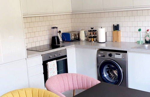 Whittington House | Stunning new Built Townhouse With Garden - Close to Golf Club
