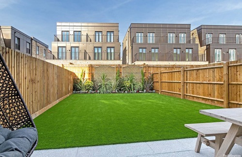 Whittington House | Stunning new Built Townhouse With Garden - Close to Golf Club
