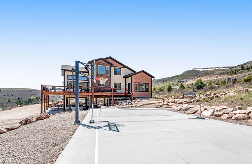 Garden City Cabin | Stunning new cabin with 2 hot tubs, lake views, firepit, basketball, pickleball