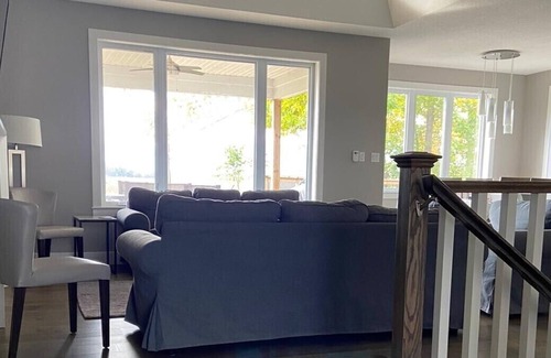 Grand Bend Cottage | Stunning New Luxury Cottage w/ Hot Tub -Grand Bend