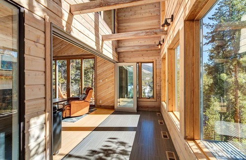 Blue River House | Stunning newly remodeled private home only 1 mile from downtown Breckenridge! Th