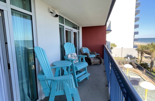 Myrtle Beach Condo | Stunning Newly Remodeled 3rd Floor Oceanfront Condo w/Oceanfront Master