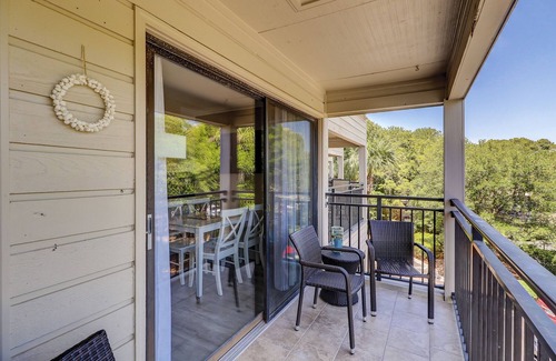 Hilton Head Island Condo | Stunning Oceanside Villa! Steps from the Beach