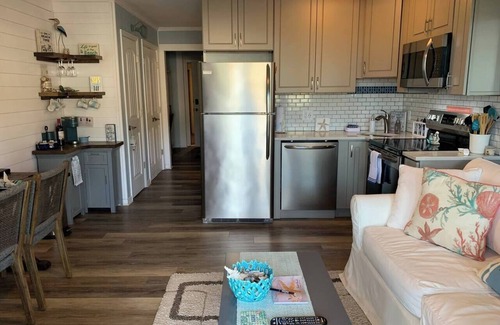 Hilton Head Island Condo | Stunning Oceanview Luxury Remodel, Bikes Included!
