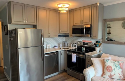 Hilton Head Island Condo | Stunning Oceanview Luxury Remodel, Bikes Included!