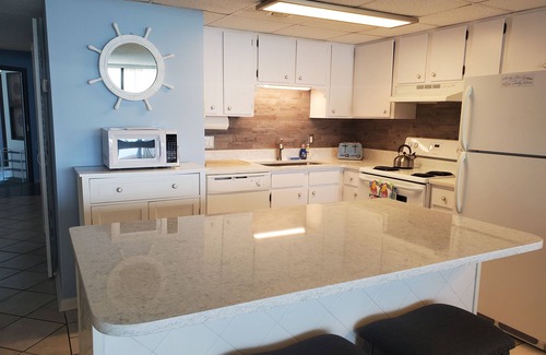 Garden City Condo | Stunning OCEAN FRONT Large 2 bedroom SUITE with breathtaking views