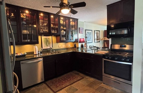 Hilo Condo | Stunning Ocean Front views, 2-bedroom condo w/lanai next to Richardson's Beach