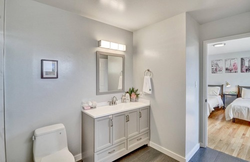 Sharp Park House | Stunning Ocean Mountain View Near SF+Beach 2Suites