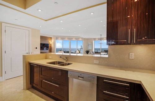 Singer Island Condo | Stunning Ocean Views from Every Rm. Pool/Beach Service, Fitness Center all incl.