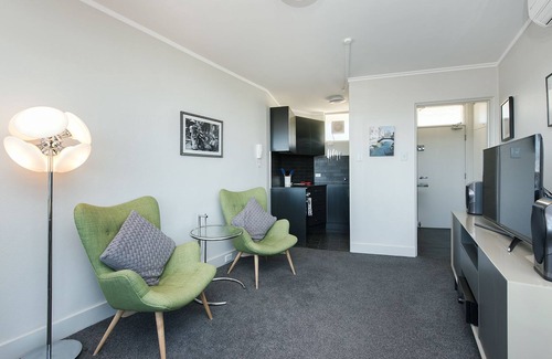 Maroubra Apartment | Stunning Ocean View Apartment H324