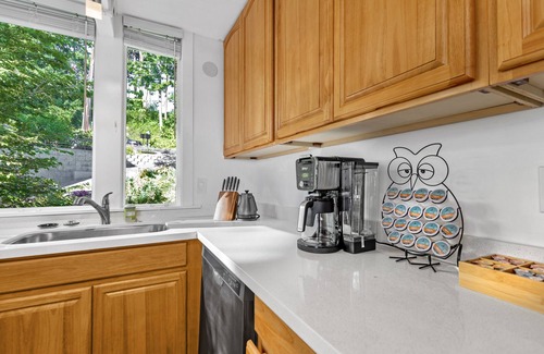 Richmond Beach House | Stunning Ocean View Home walking to Richmond Beach