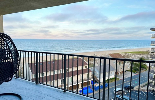 Montego Bay Condo | Stunning Ocean view , fews steps to the beach!