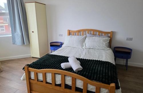 North Shore Apartment | Stunning Ocean Vista Sleeps 6 Modern New Apartment