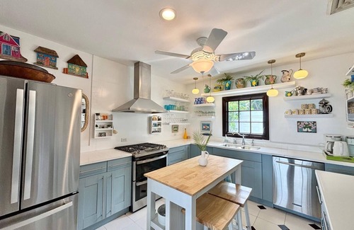 Nassau House | Stunning Oceanfront 3 bedroom house with Generator and Pool Heater!
