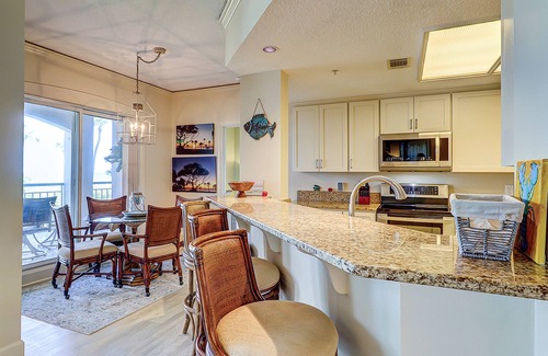 Palmetto Dunes Condo | Stunning oceanfront villa with WiFi, pool & hot tub, private balcony