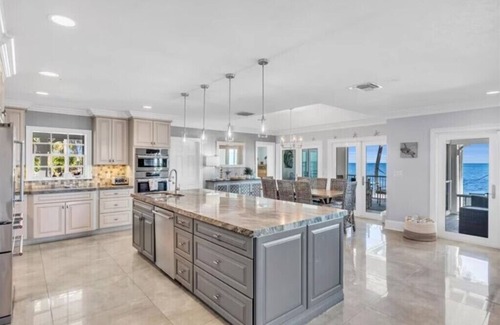 Islamorada House | Stunning Oceanfront Estate with Private Pool ~ Beach.