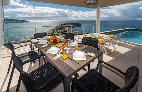 Belair House | Stunning Oceanview Villa with Private Pool