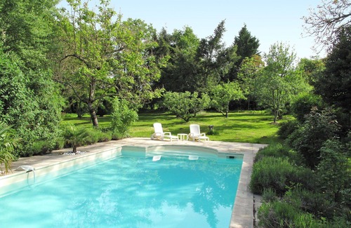 Saint-Sulpice-les-Feuilles House | Stunning private villa with hot tub, WIFI, private pool, TV, patio, pets allowed and parking