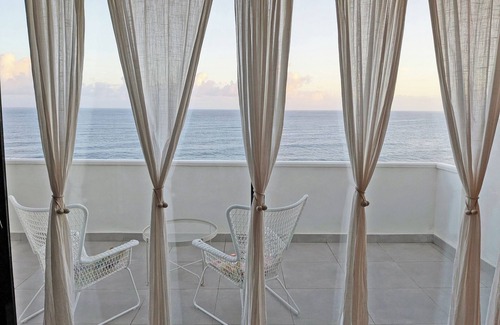 Bajamar Apartment | Stunning, panoramic sea views meet an airy, spacious design.