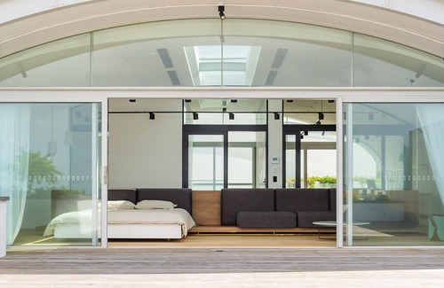 Bondi Beach Apartment | Stunning Penthouse with uninterrupted ocean views and Bondi Beach.
