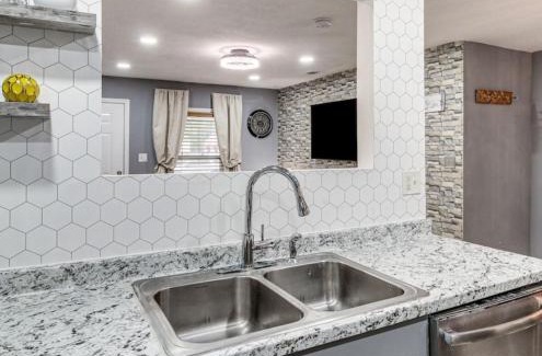 Cloverdale House | Stunning, Pet-friendly Home in Savannah