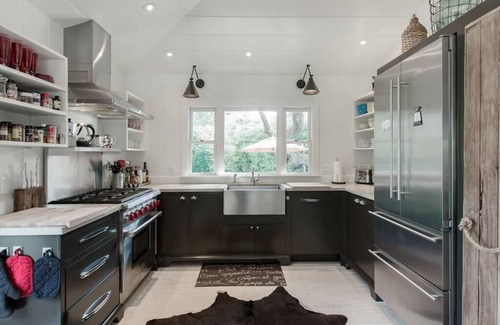 Eldridge House | Stunning Pool Property Minutes to Downtown Sonoma
