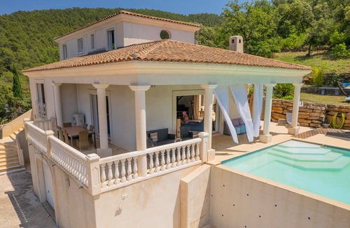 Sollies-Toucas Villa | Stunning pool villa with stunning views